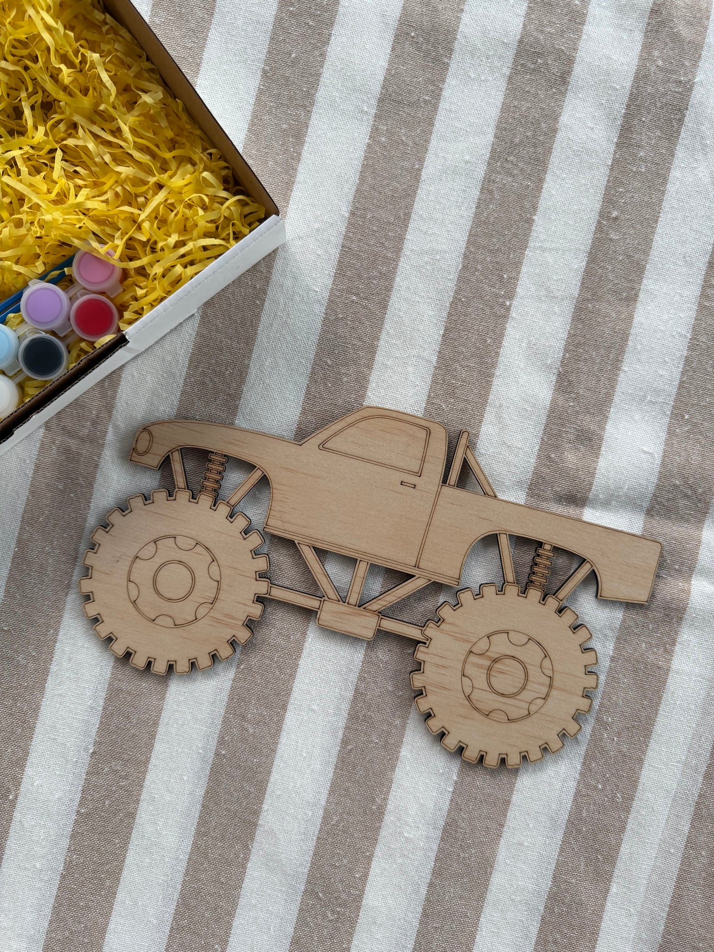 Monster Truck Wooden Painting Kit