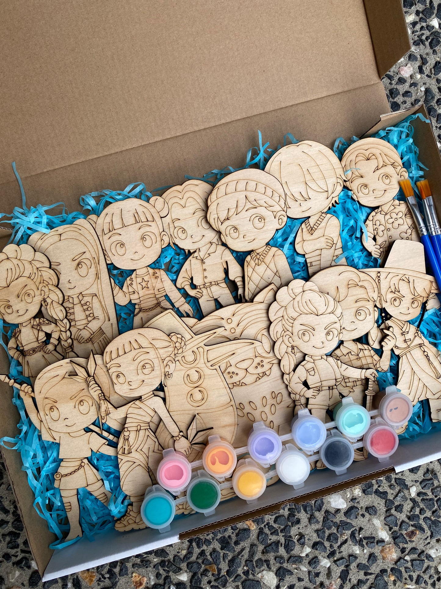 Hunterâs Inspired Kit: DIY Wooden Character Painting Set