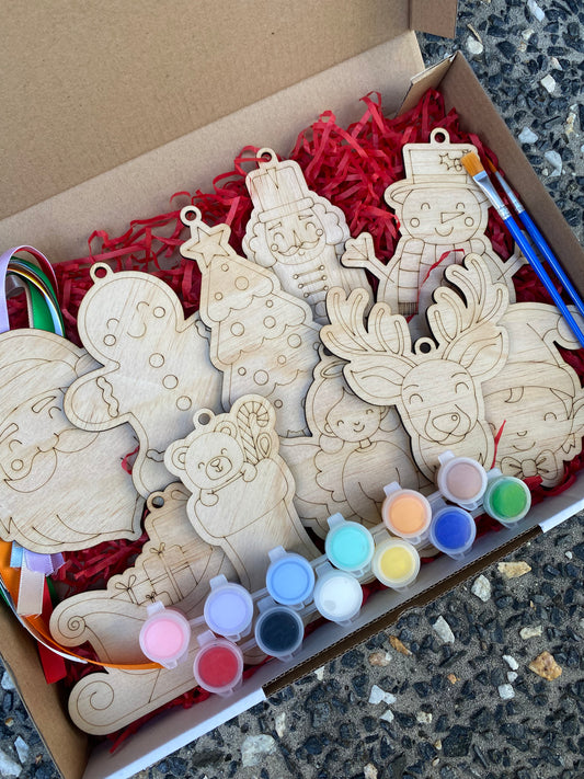 Merry Minis Wooden Ornament Kit (10 Pack)
